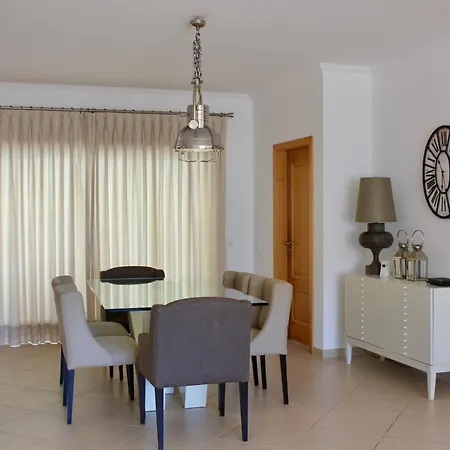 בית נופש Stunning Townhouse T3 *