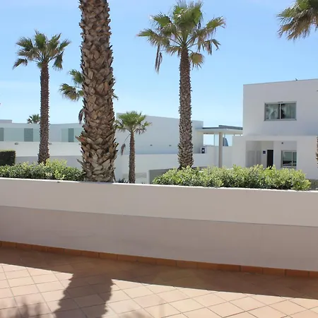 Stunning Townhouse T3 בית נופש אובידוס